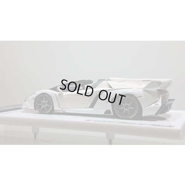 画像3: EIDOLON 1/43 Lamborghini Veneno Roadster 2015 Beige / White Limited 80 pcs.