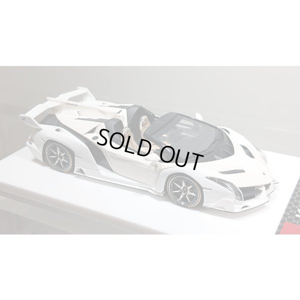画像11: EIDOLON 1/43 Lamborghini Veneno Roadster 2015 Beige / White Limited 80 pcs.