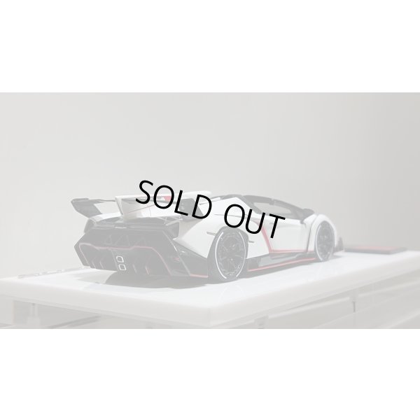 画像10: EIDOLON 1/43 Lamborghini Veneno Roadster 2015 Matte White / Red Stripe Limited 80 pcs.