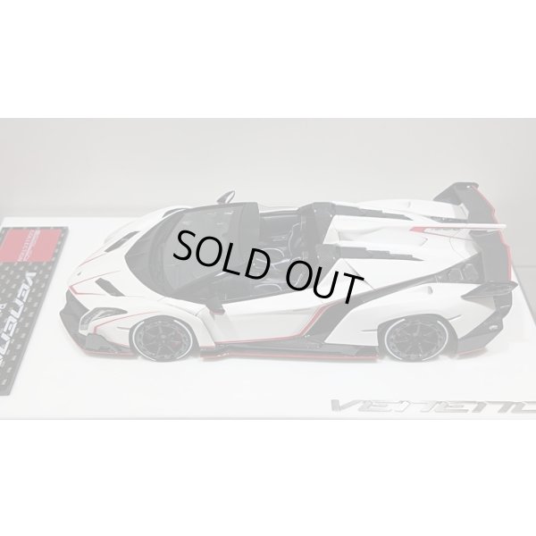 画像4: EIDOLON 1/43 Lamborghini Veneno Roadster 2015 Matte White / Red Stripe Limited 80 pcs.