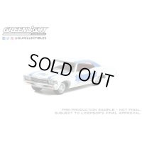 GREEN LiGHT EXCLUSIVE 1/64 1967 Chevrolet Impala Sport Sedan - Joie Chitwood's "Legion of Worlds Greatest Daredevils"