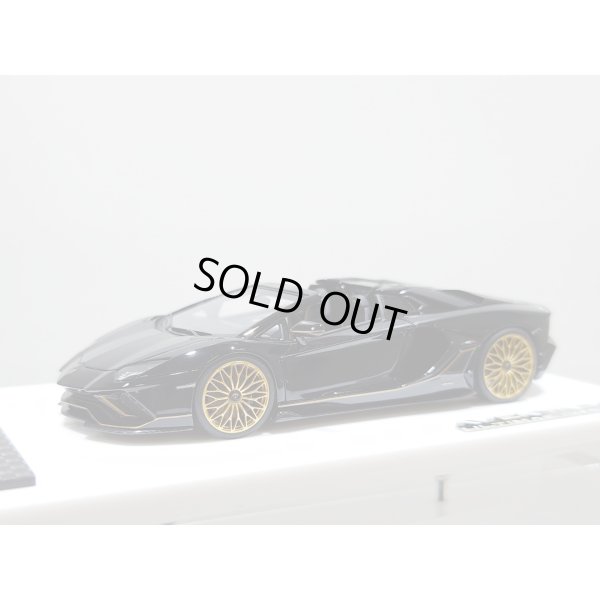 画像1: EIDOLON 1/43 Lamborghini Aventador LP780-4 Ultimae Roadster 2021 (Dianthus Wheel) Black Limited 60 pcs.