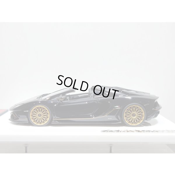 画像2: EIDOLON 1/43 Lamborghini Aventador LP780-4 Ultimae Roadster 2021 (Dianthus Wheel) Black Limited 60 pcs.