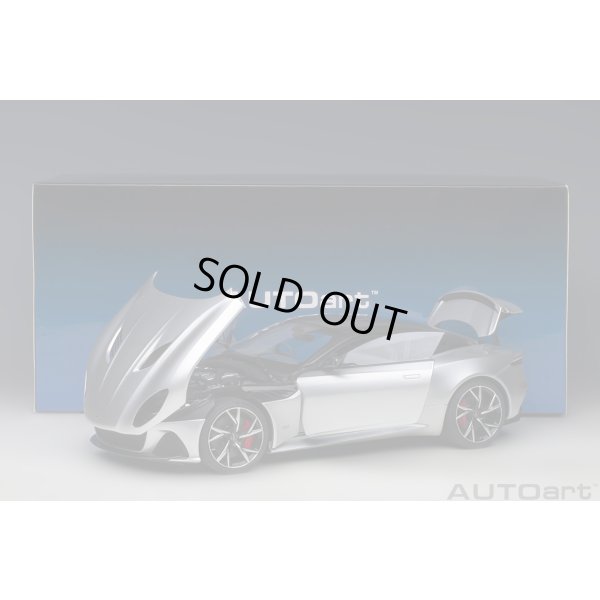画像18: AUTOart 1/18 Aston Martin DBS Superleggera (Lightning Silver)