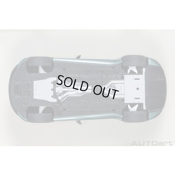 画像8: AUTOart 1/18 Aston Martin DBS Superleggera (Aston Martin Racing Green)