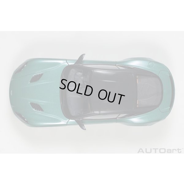 画像7: AUTOart 1/18 Aston Martin DBS Superleggera (Aston Martin Racing Green)