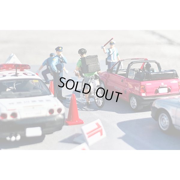 画像10: TOMYTEC 1/64 Diorama Collection 64 # Car Snap 16a Police