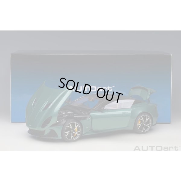 画像18: AUTOart 1/18 Aston Martin DBS Superleggera (Aston Martin Racing Green)