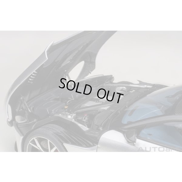 画像11: AUTOart 1/18 Aston Martin DBS Superleggera (Lightning Silver)