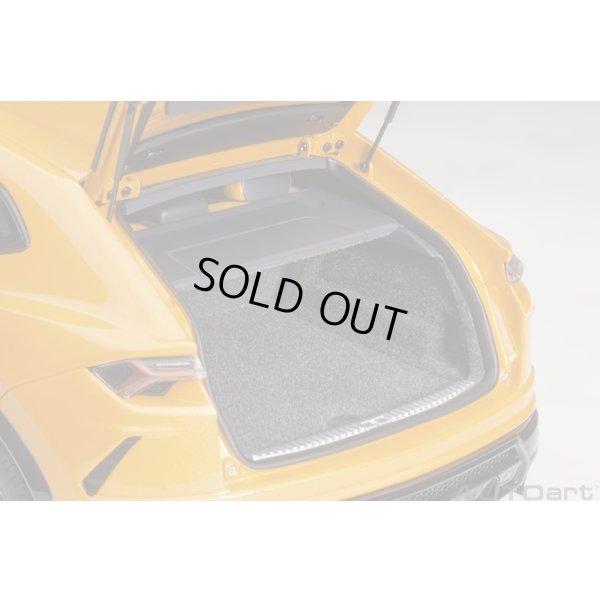 画像14: AUTOart 1/18 Lamborghini Urus (Arancio Borealis)