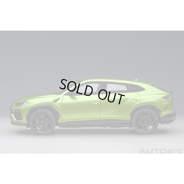 画像3: AUTOart 1/18 Lamborghini Urus (Verde Selvans)