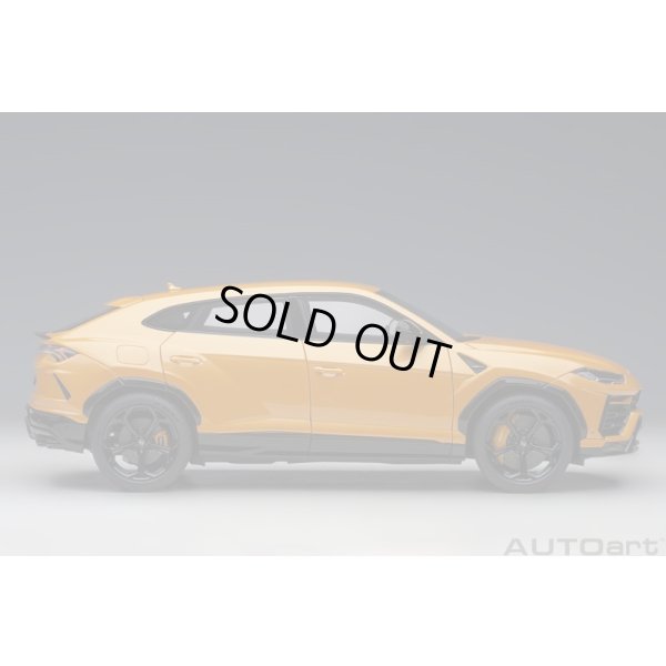画像4: AUTOart 1/18 Lamborghini Urus (Arancio Borealis)