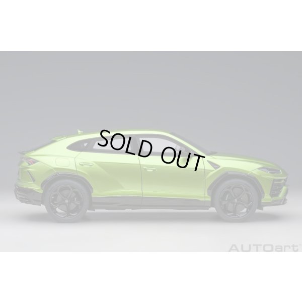 画像4: AUTOart 1/18 Lamborghini Urus (Verde Selvans)