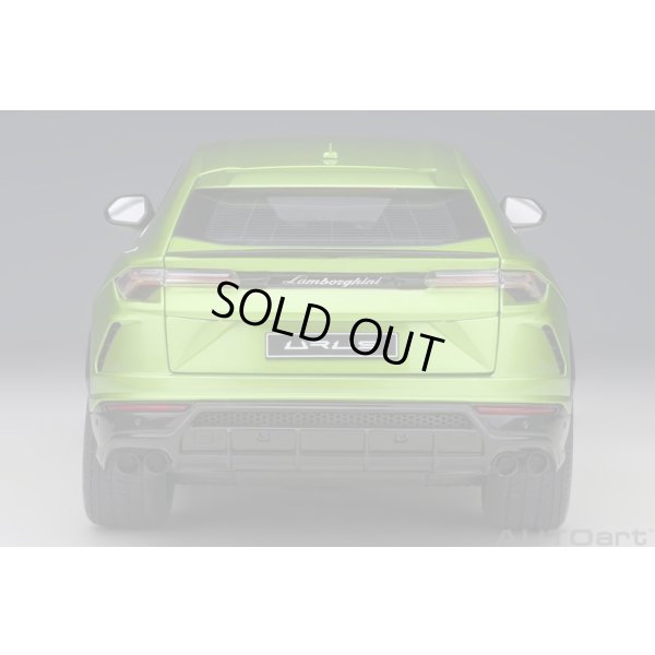 画像6: AUTOart 1/18 Lamborghini Urus (Verde Selvans)
