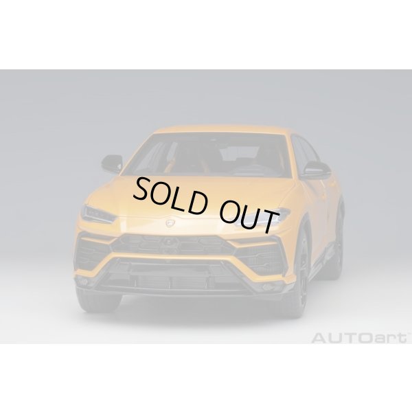 画像16: AUTOart 1/18 Lamborghini Urus (Arancio Borealis)