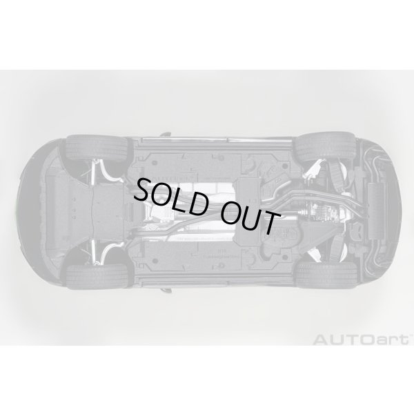 画像8: AUTOart 1/18 Lamborghini Urus (Verde Selvans)