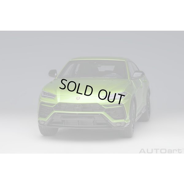 画像16: AUTOart 1/18 Lamborghini Urus (Verde Selvans)