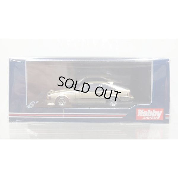 画像1: Hobby JAPAN 1/64 Toyota Celica XX (Double X) 2000GT TWINCAM24 (A60) 1983 Custom Version Camel Beige Metallic