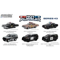 GREEN Light 1/64 Hot Pursuit Series 43