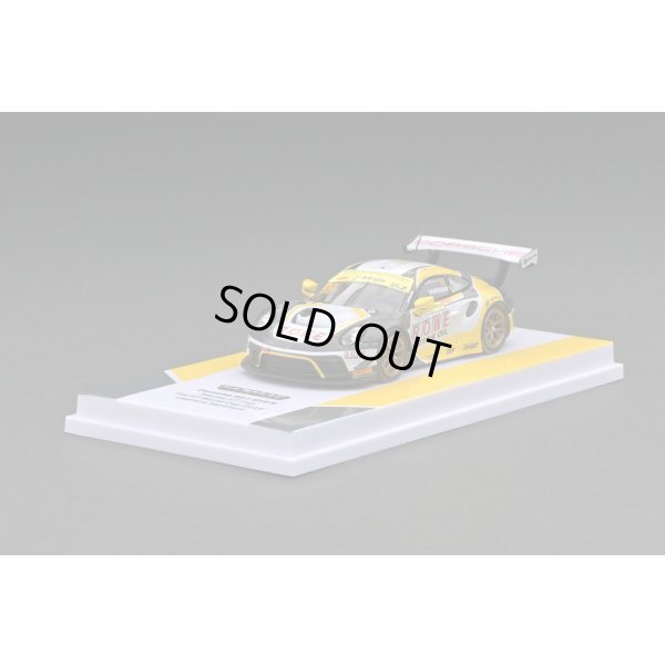 画像1: Tarmac Works 1/64 Porsche 911 GT3 R Macau GT Cup -FIA GT World Cup 2019
