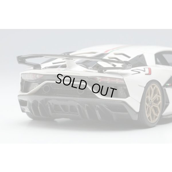 画像9: EIDOLON 1/43 Lamborghini Aventador SVJ 2018 (Leirion wheel) Bianco Isis / Italian Stripe Limited 120 pcs.