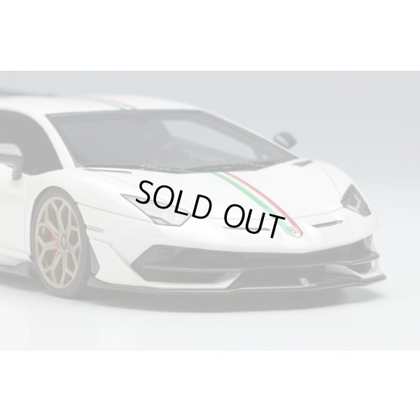 画像8: EIDOLON 1/43 Lamborghini Aventador SVJ 2018 (Leirion wheel) Bianco Isis / Italian Stripe Limited 120 pcs.