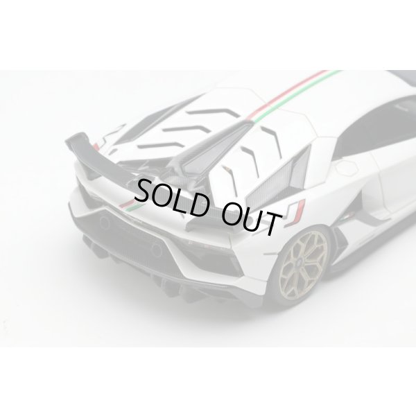 画像5: EIDOLON 1/43 Lamborghini Aventador SVJ 2018 (Leirion wheel) Bianco Isis / Italian Stripe Limited 120 pcs.