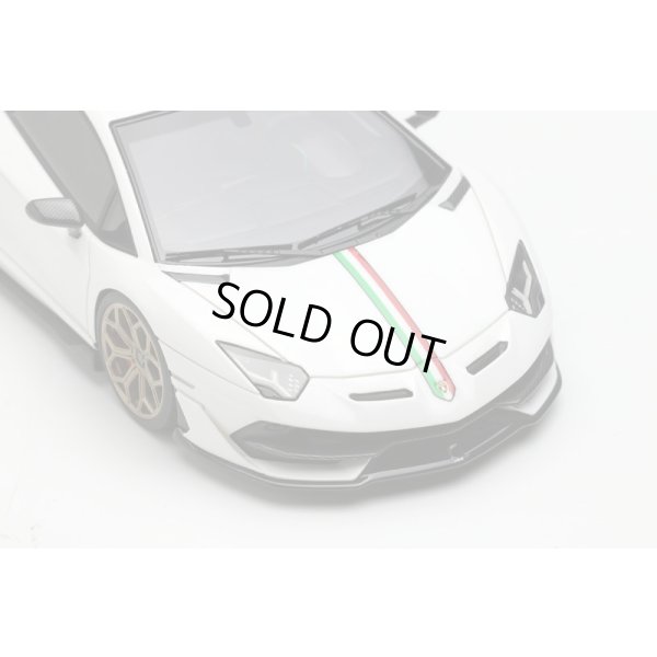 画像4: EIDOLON 1/43 Lamborghini Aventador SVJ 2018 (Leirion wheel) Bianco Isis / Italian Stripe Limited 120 pcs.