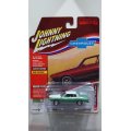 JOHNNY LIGHTNING 1/64 1979 Chevy Monte Carlo Green Fire Mist Two Tone