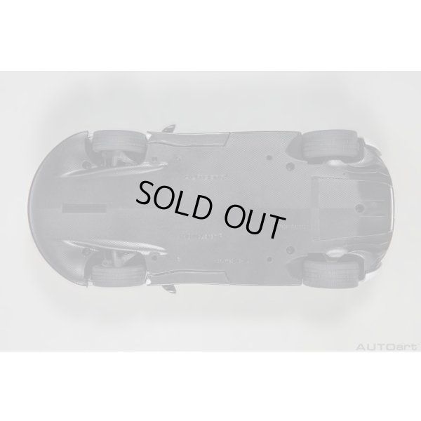 画像8: AUTOart 1/18 McLaren P1 (Alaskan Diamond White)