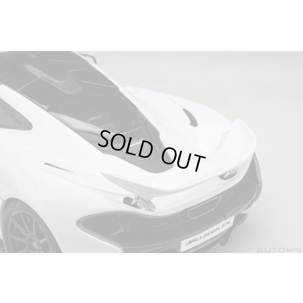 画像13: AUTOart 1/18 McLaren P1 (Alaskan Diamond White)