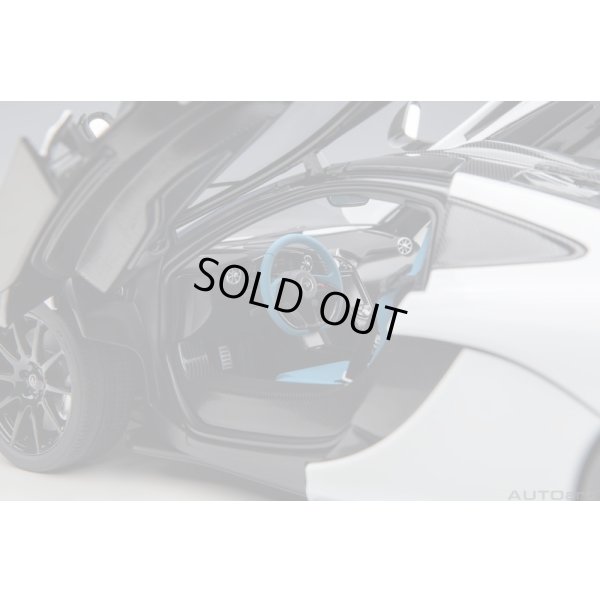 画像9: AUTOart 1/18 McLaren P1 (Alaskan Diamond White)