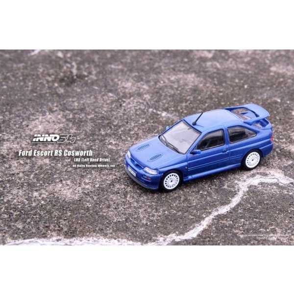 画像2: INNO Models 1/64 Ford Escort RS COSWORTH Metallic Blue OZ Rally Racing Wheel (RHD)
