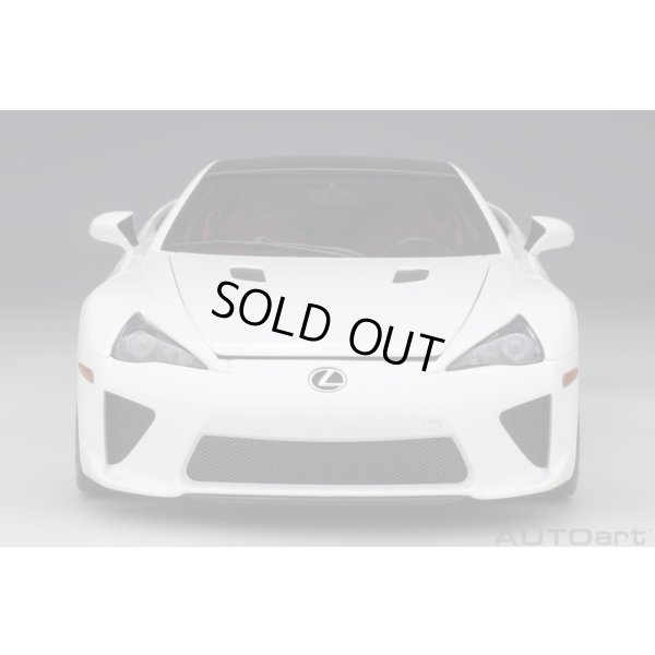 画像5: AUTOart 1/18 Lexus LFA (Whitest White/Carbon)