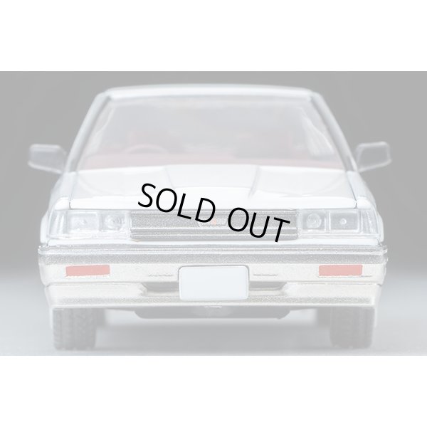 画像5: TOMYTEC 1/64 Limited Vintage NEO Nissan Skyline 4-door HT GT Passage Twin Cam 24V (White/Beige) 1986