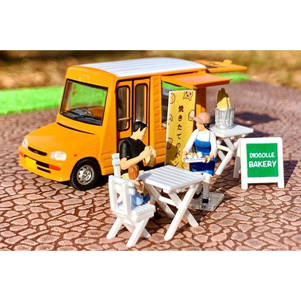 画像2: TOMYTEC 1/64 Diorama Collection 64 #Car Snap 18a Bakery Shop