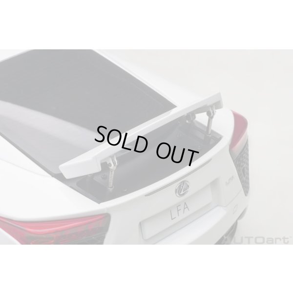 画像13: AUTOart 1/18 Lexus LFA (Whitest White)