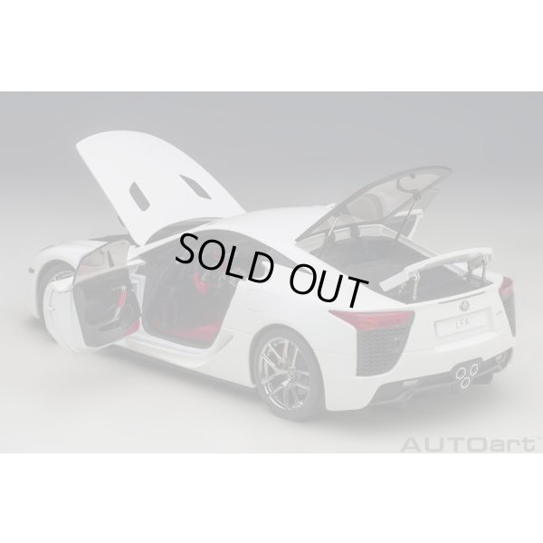 画像16: AUTOart 1/18 Lexus LFA (Whitest White)