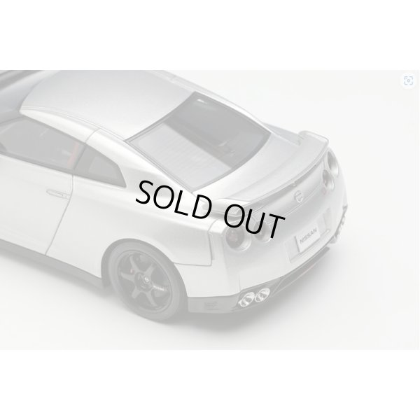 画像2: EIDOLON 1/43 NISSAN GT-R Track edition engineered by nismo 2015 Ultimate Metal Silver Limited 50 pcs.