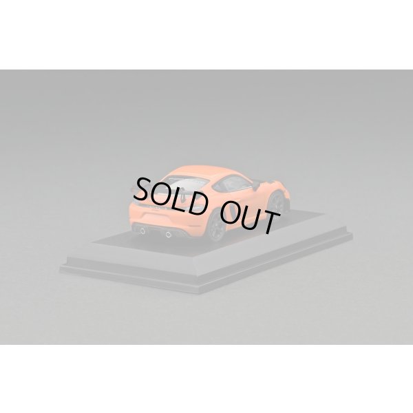 画像2: Tarmac Works 1/64 Porsche Cayman GT4 RS Pastel Orange