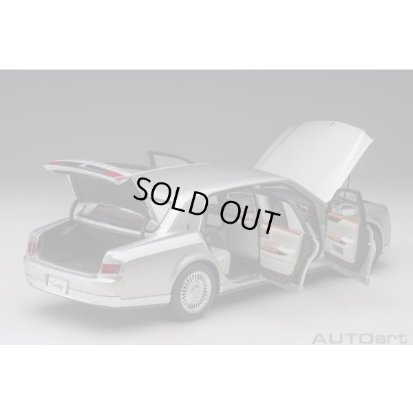 画像13: AUTOart 1/18 Toyota Century Special Edition (Radiant Silver Metallic) 精華 ＜せいか＞