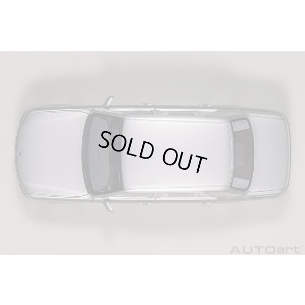 画像7: AUTOart 1/18 Toyota Century Special Edition (Radiant Silver Metallic) 精華 ＜せいか＞