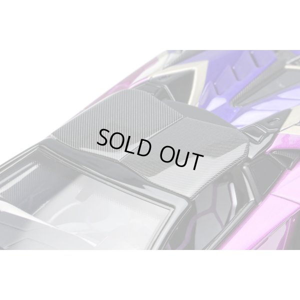 画像8: EIDOLON COLLECTION 1/43 Lamborghini Aventador SVJ Roadster 2020 Ad Personam 2 tone paint Viola Fineo / Viola Hestia Limited 150 pcs.