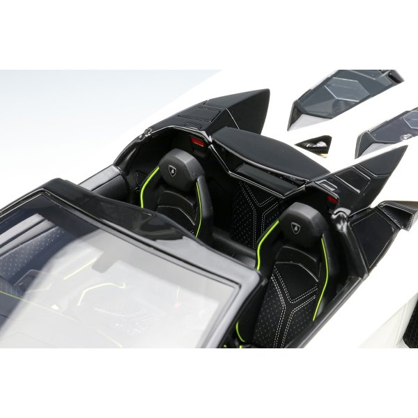 画像5: EIDOLON 1/18 Lamborghini Aventador LP780-4 Ultimae Roadster 2021 (Leirion Wheel) Bianco Opalis / Black Limited 50 pcs.