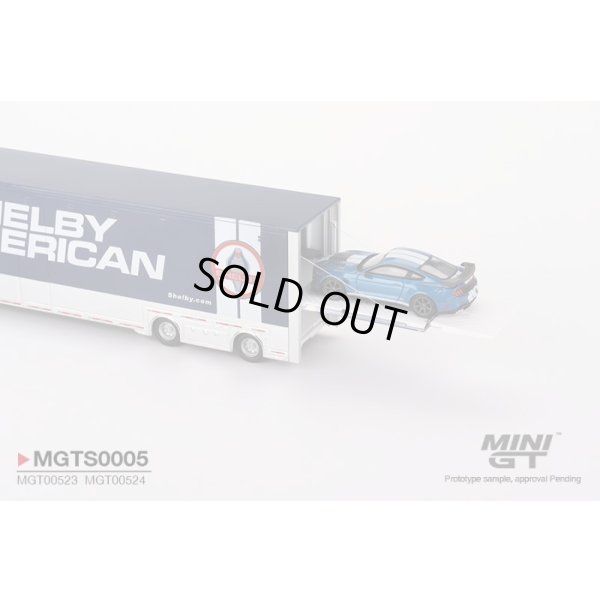 画像4: MINI GT 1/64 Shelby Transporter Set Western Star 49X Racing Transporter (LHD)/Shelby GT500 SE Widebody Ford Performance Blue (LHD)