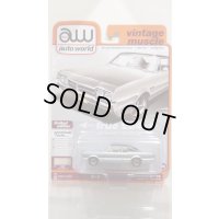 auto world 1/64 1966 Oldsmobile 442 Silver Mist/Black