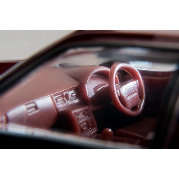 画像9: TOMYTEC 1/64 Limited Vintage NEO Nissan Gloria V30E Brougham (Red)