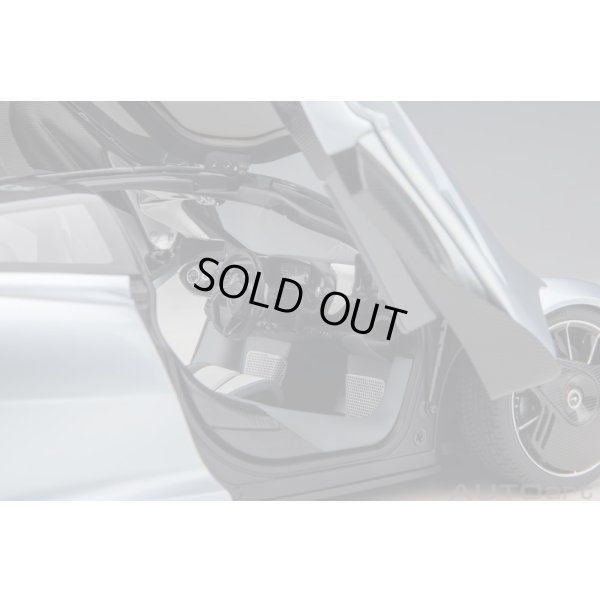 画像10: AUTOart 1/18 McLaren Speedtail (Frozen Blue)