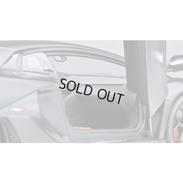 画像10: AUTOart 1/18 Lamborghini Aventador SVJ (Nero Nemesis)