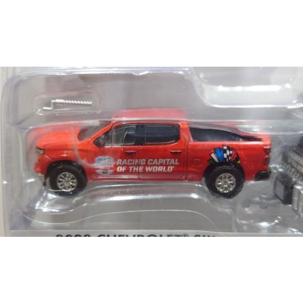 画像4: GREEN LiGHT 1/64 Hitch & Tow - 2023 Chevrolet Silverado and Indianapolis Motor Speedway Trailer